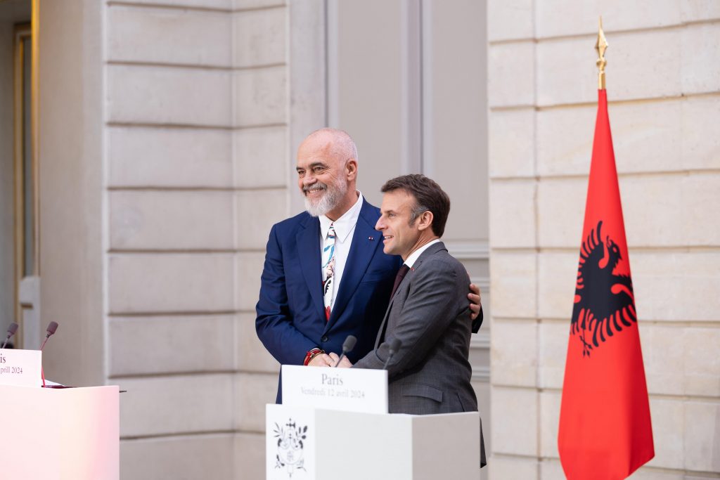 Rama falënderon Macron: Hera e parë që një përfaqësues i shtetit shqiptar pritet në këtë mënyrë