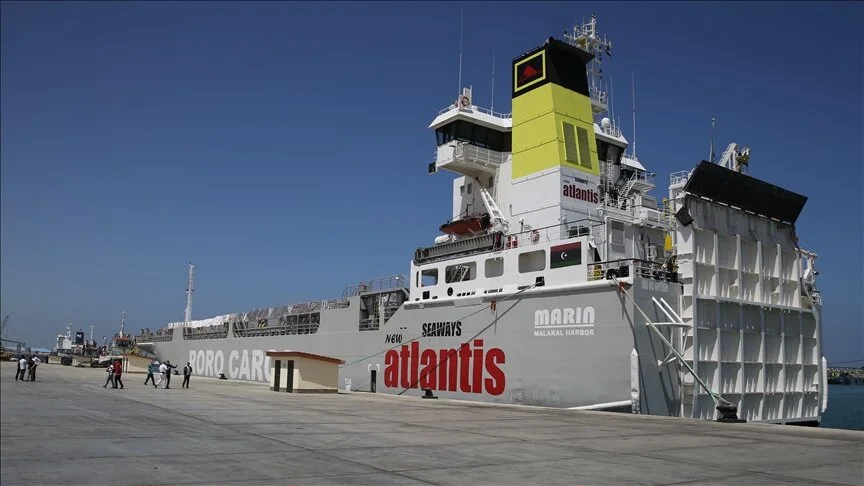 Anija e 9-të me ndihma nga Türkiye për Gazën ankorohet në portin egjiptian