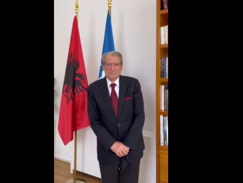  Berisha uron Bajramin: Mbarësi për mbarë shqiptarët kudo!