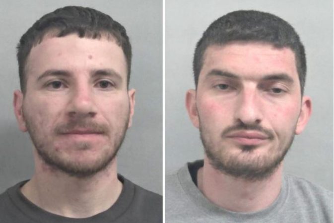 U kapën në një ‘shtëpi bari’ në Britani, arrestohen dy të rinjtë shqiptarë