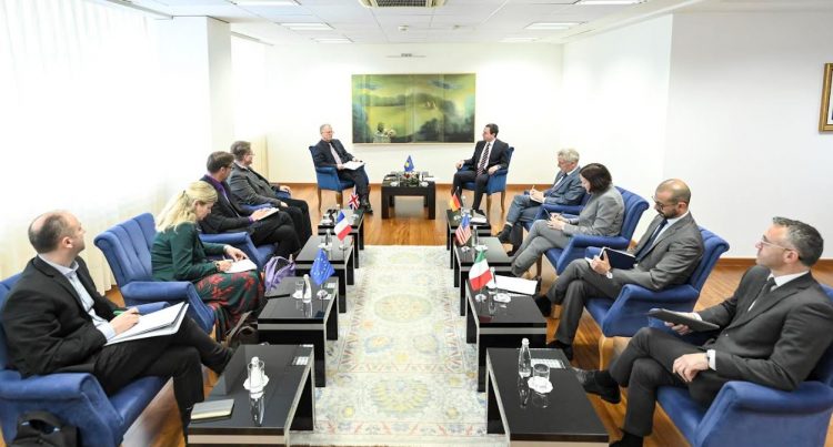 Ambasadorët e QUINT-it kërkojnë përshpejtim të pranimit të aplikimit të Kosovës në BE