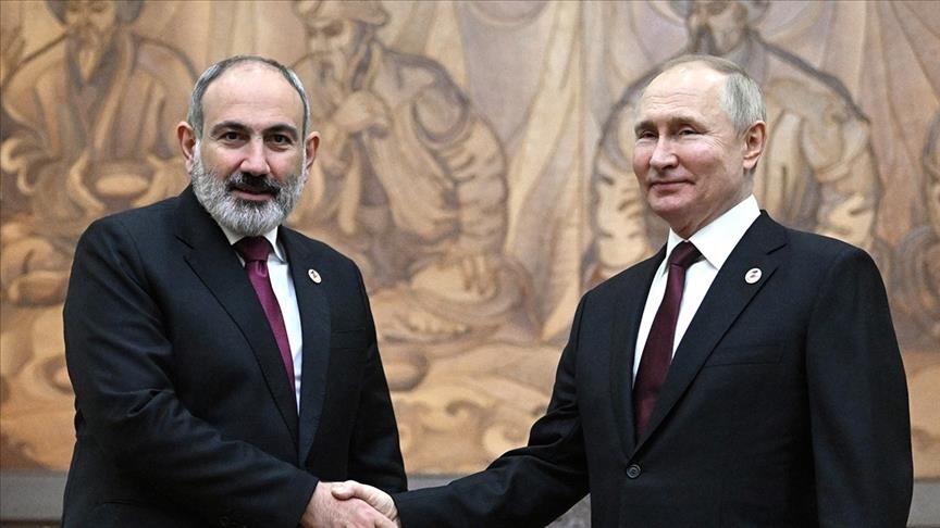 Putin dhe Pashinyan diskutojnë mbi marrëdhëniet Azerbajxhan-Armeni