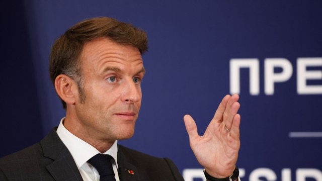 Macron, vizitë zyrtare në Beograd, nënshkruhet marrëveshja për blerjen e 12 avionëve luftarakë, Vuçiç: Ky është lajm i madh për ne