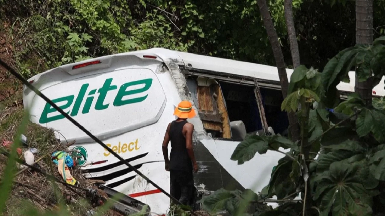 Aksident i rëndë në Meksikë! Humbin jetën 18 emigrantë, autobusi ra në humnerë