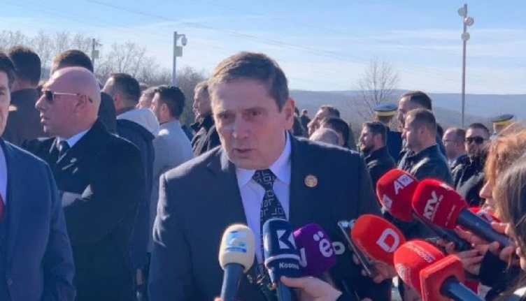 Kandidati për president në Serbi viziton Prekazin: Kërkoj falje për të gjitha krimet e kryera nga Millosheviçi dhe qeveria aktuale
