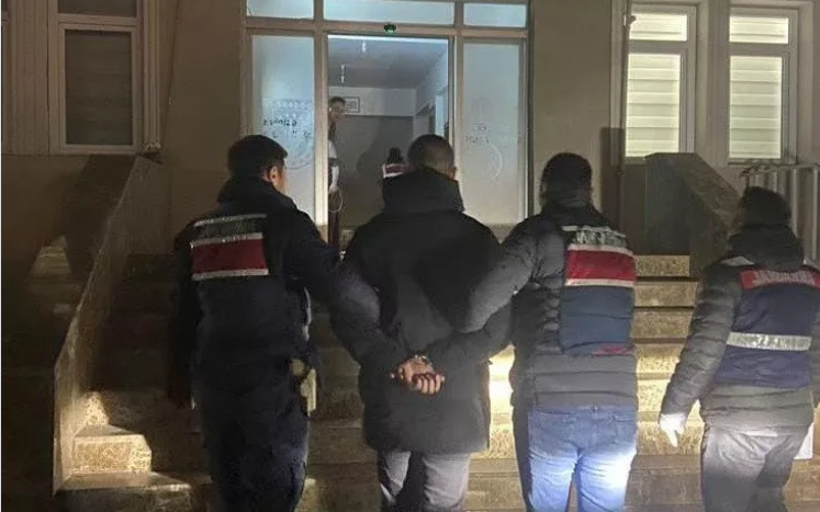 Vazhdojnë hetimet për godinat e shkatërruara nga tërmetet në Turkiye: Arrestohen 14 persona