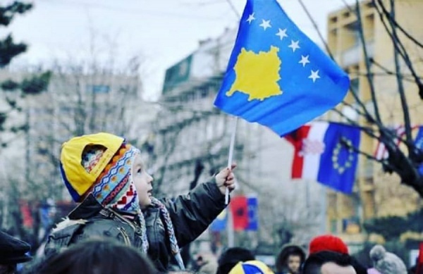 Kosova shënon 15-vjetorin e shpalljes së Pavarësisë