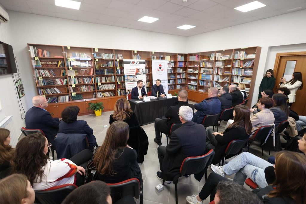AKPA dhe Shoqata e Këshillave të Qarqeve të Shqipërisë marrëveshje për nxitjen drejt arsimit profesional