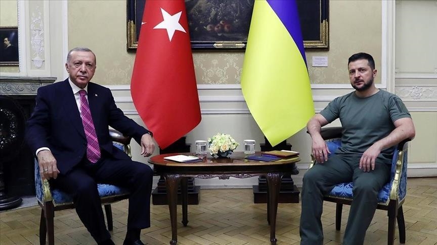 Erdoğan bisedë telefonike me Zelenskyy-n, trajtohen tërmetet në Türkiye dhe zhvillimet rreth luftës Rusi-Ukrainë