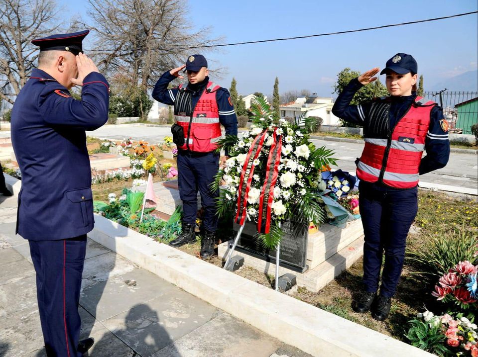Përkujtohet 10-vjetori i rënies në detyrë të ish-efektivit të Policisë, Dritan Lamaj