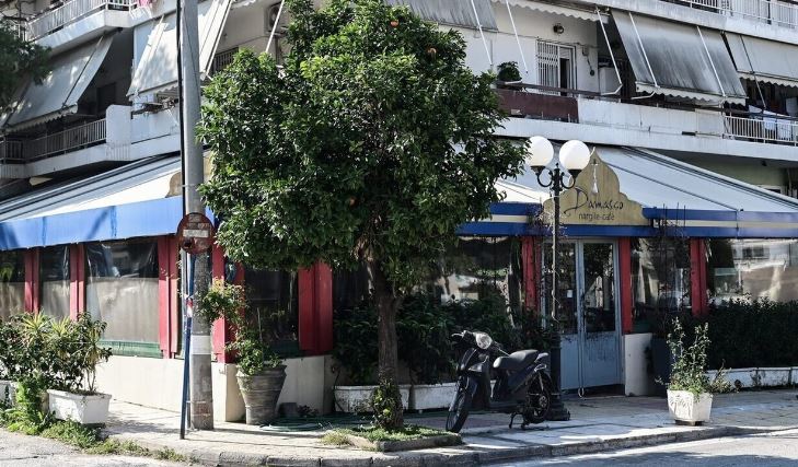 Vrasja në Athinë/ “Dikush duhet të largohet”, kërcënonin dhe promovonin jetën luksoze në videoklipe, autoritetet greke “zbërthejnë” bandën shqiptare