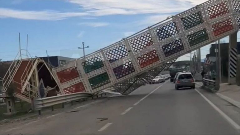 Foto/Shembet mbikalimi në Shkodër, devijohet trafiku