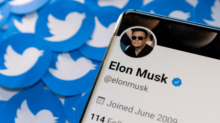 Probleme me Twitter, Musk bën llogarinë e tij private