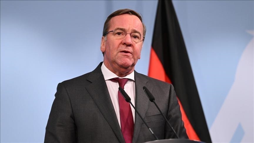 Ministri gjerman i mbrojtjes paralajmëron për rrezik nga lufta në Evropë