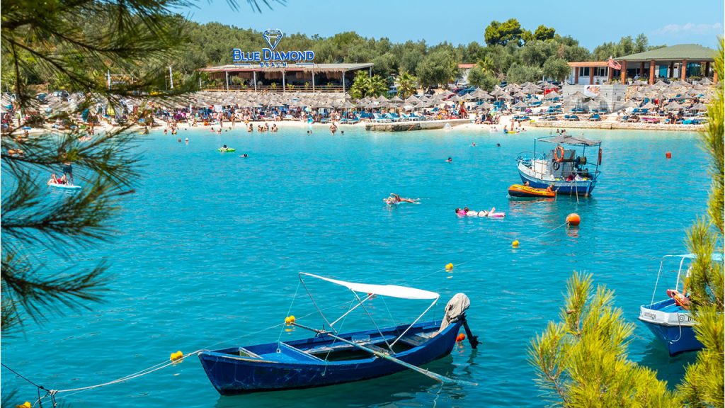 “The Herald Sun”: Na vjen keq për Italinë, por Riviera Shqiptare është më e mirë dhe më e përballueshme