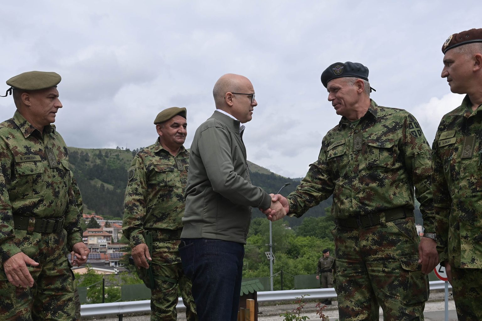Ushtria serbe propozon rikthimin e shërbimit të detyrueshëm ushtarak