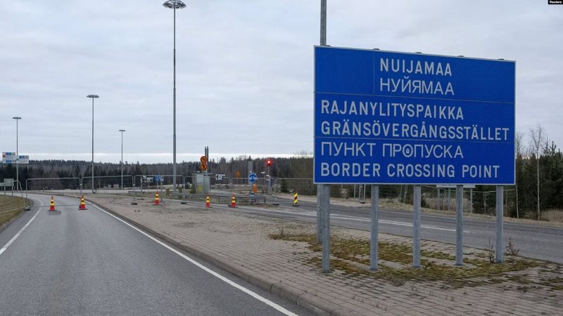 Finlanda miraton ligjin për bllokimin e emigrantëve nga Rusia
