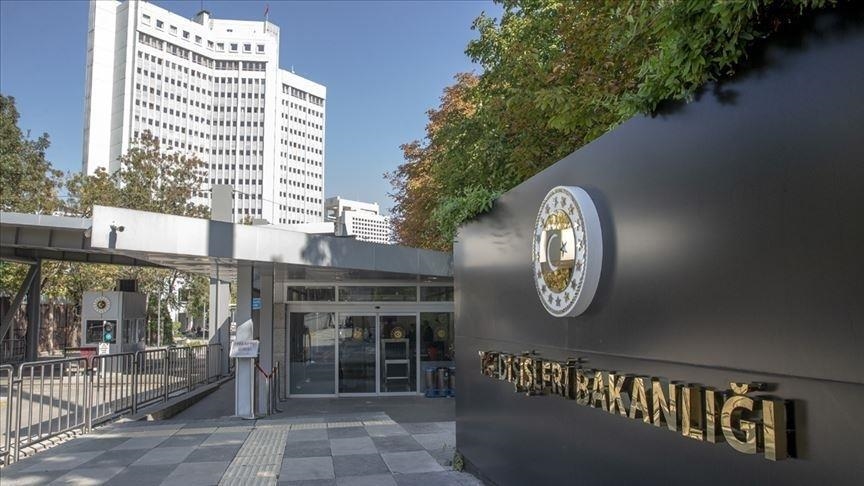 Türkiye dënon fuqishëm “sulmin e poshtër” ndaj Kuranit pranë ambasadës irakiane në Stokholm