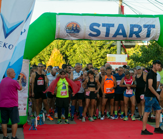 Edicioni i III-të i “Marathon Enkelana” në Pogradec, 650 garues nga 32 vende të botës