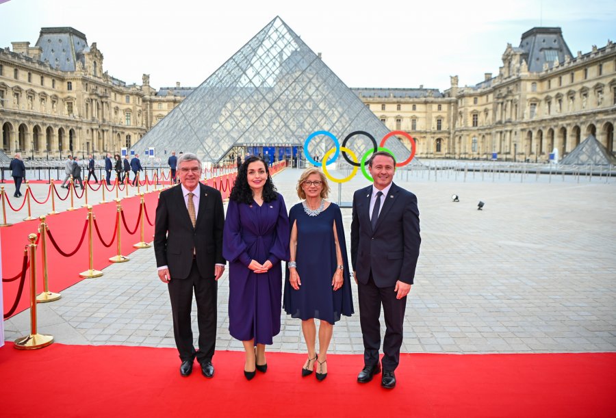 Presidentja Osmani në Paris: Përpara Kosovë! Përkrahje sportistëve tanë në çdo garë!