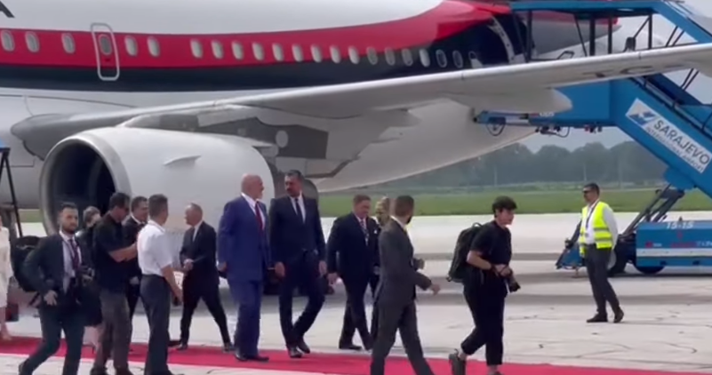 Turi dy ditor ballkanik/ Rama mbërrin në Sarajevë, pritet nga ministri i Jashtëm