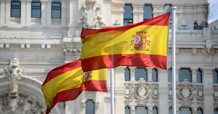 Spanja do t’i japë 20.000 euro çdo të riu kur të mbushë 18 vjeç