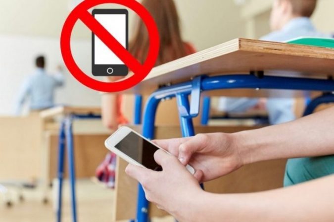 Pas Finlandës, edhe një shtet tjetër ndalon telefonat në klasa: Shpërqendrojnë fëmijët