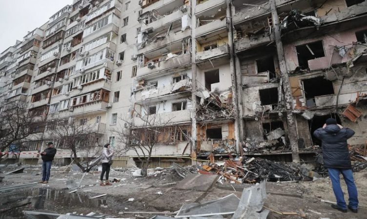 Ushtria ruse sulmoi me raketë pallatin në Lviv/ Thellohet bilanci i viktimave, shkon në 7 numri i të vdekurve