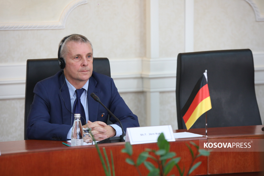 Rohde rikujton qëndrimin e Scholz: Normalizimi Kosovë-Serbi përfshin njohjen reciproke
