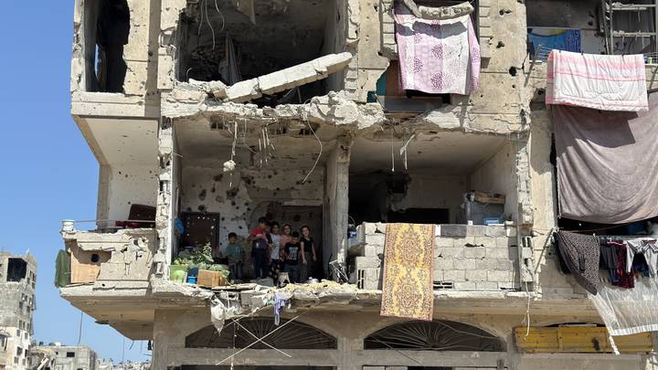 Izraeli vazhdon sulmet në pjesën jugore dhe qendrore të Rripit të Gazës
