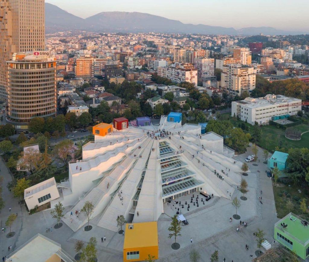 Rama: Piramida e Tiranës nderohet me çmim nga “WAN Awards EMEA”