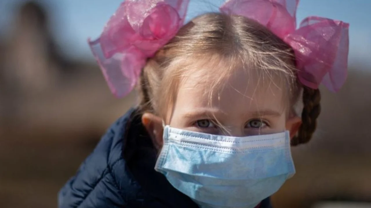 Studim: Rreth 2000 fëmijë vdesin çdo ditë nga ndotja e ajrit