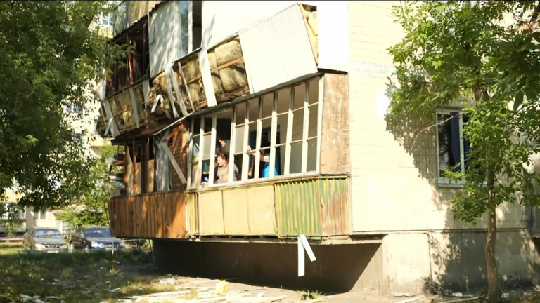 Vdekja e 3 personave në Kiev/ Zelenskyy urdhëron auditimin e të gjitha strehimoreve të bombave në Ukrainë