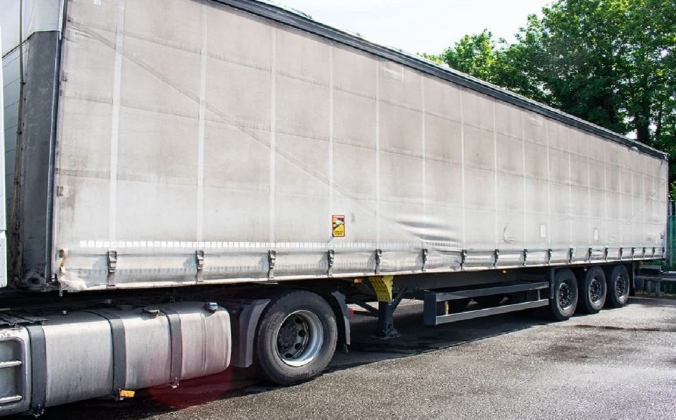 Emrat/ Trafiku i shqiptarëve me kamion në Angli, dënohet grupi i trafikantëve