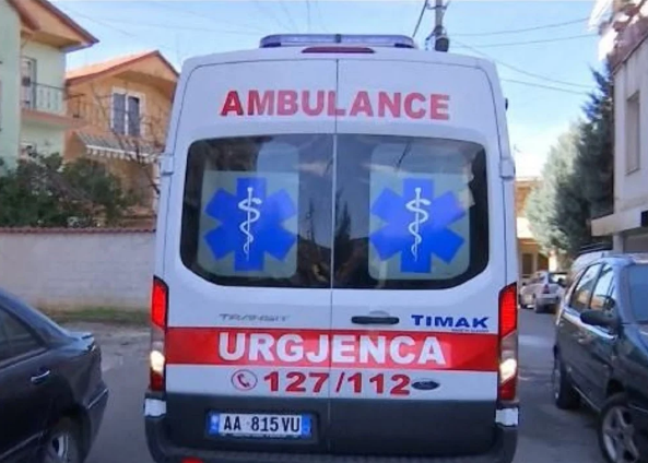 49-vjeçari plagos me thikë vëllanë në Elbasan