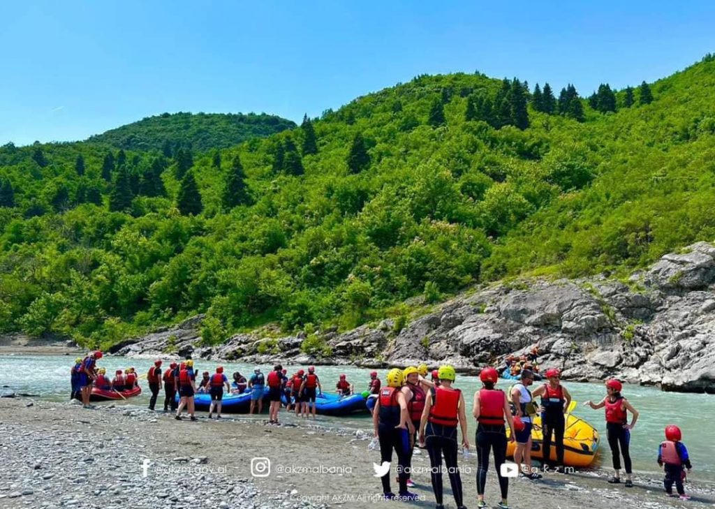 Rama: Çdo ditë e më shumë turistë eksplorojnë Parkun Kombëtar të Vjosës