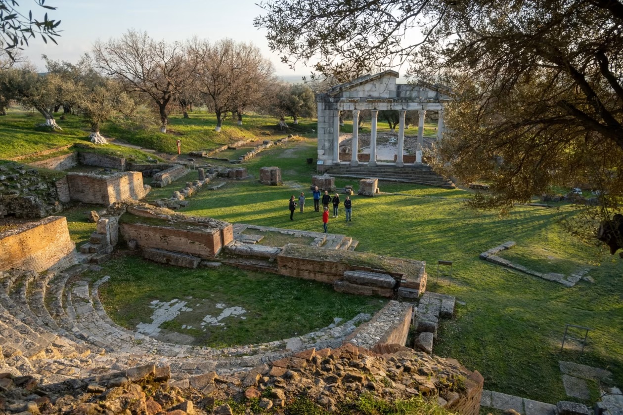 ”Financial Times”: Shqipëria, e bekuara me bukuri natyrore dhe interes historik