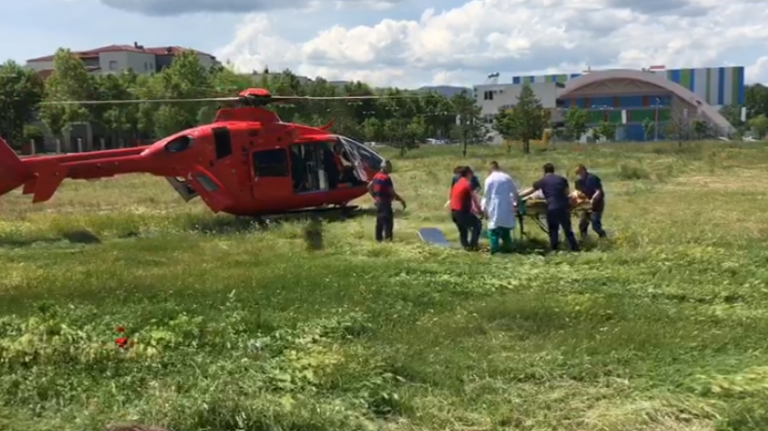 U aksidentua me motor në Devoll, 64-vjeçari niset me helikopter drejt Tiranës