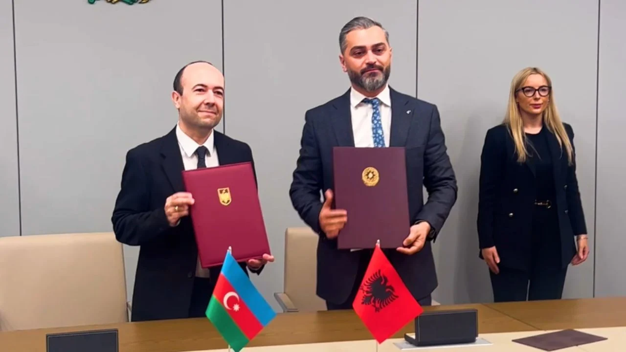 Hiqen vizat për shqiptarët që udhëtojnë drejt Azerbajxhanit, nënshkruhet marrëveshja