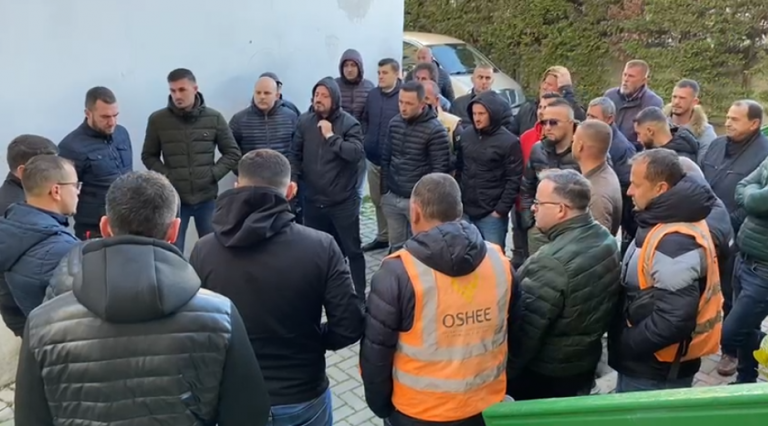 Arrestimet në radhët e OSHEE për fermat e kanabisit, punonjësit në Krujë pezullojnë punën dhe akuzojnë policinë: Tendencioze, ne i kemi ndihmuar