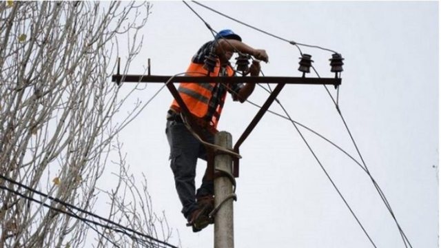 Investim për mirëmbajtjen e rrjetit, stakime të energjisë elektrike në Korçë