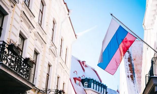 Estonia dëbon diplomatin rus për ‘minim të sigurisë’ dhe ‘përhapje propagande’