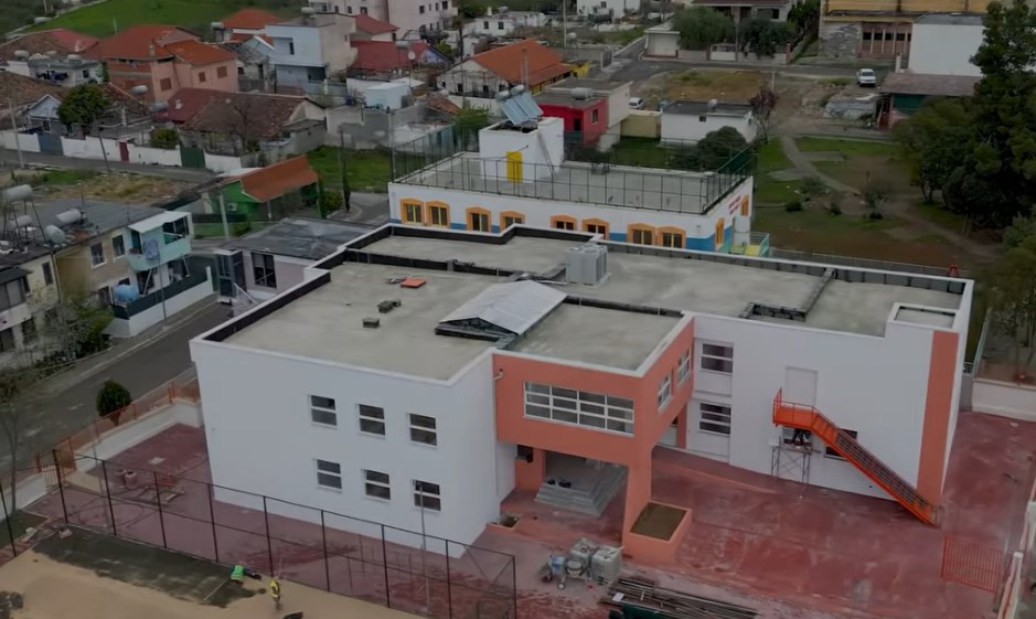 Manastirliu: Shkolla “Zyber Sallaku” në Manzë i shtohet shkollave të rilindura në Durrës