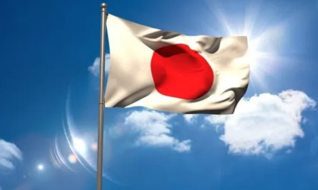 Japonia ndalon eksportet e çelikut, aluminit dhe avionëve në Rusi
