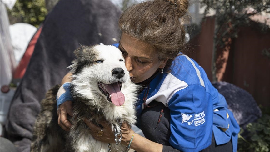 Türkiye, qeni mbijeton nën rrënoja për 22 ditë