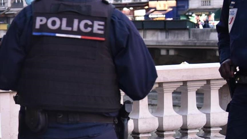 Policia franceze vret personin që dyshohet se tentoi për zjarrvënie në sinagogë
