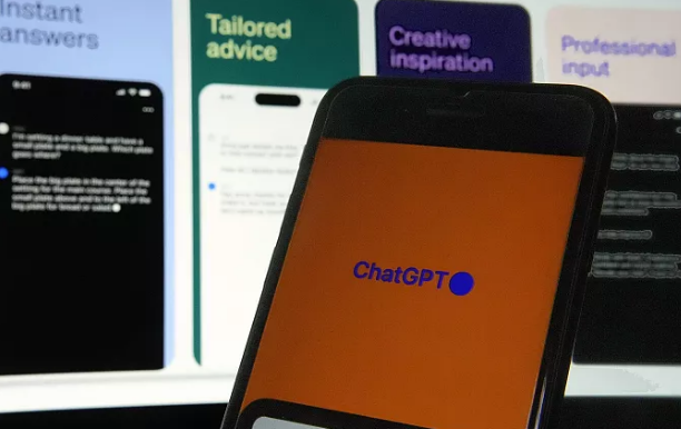 OpenAI prezanton ChatGPT për iOS ndërsa shfaqet si aplikacion në iPhone