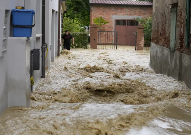 Përmbytjet vdekjeprurëse në Itali, shembull tjetër i ekstremit të ndryshimeve klimatike