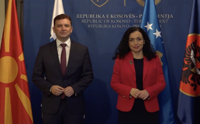Maqedonia e Veriut e shqetësuar për zhvillimet në veriun e Kosovës: Është e rëndësishme të ulen tensionet