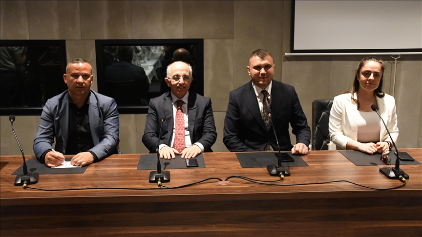 Biznesmenë nga Kosova dhe Türkiye u takuan në forumin e biznesit në Prizren